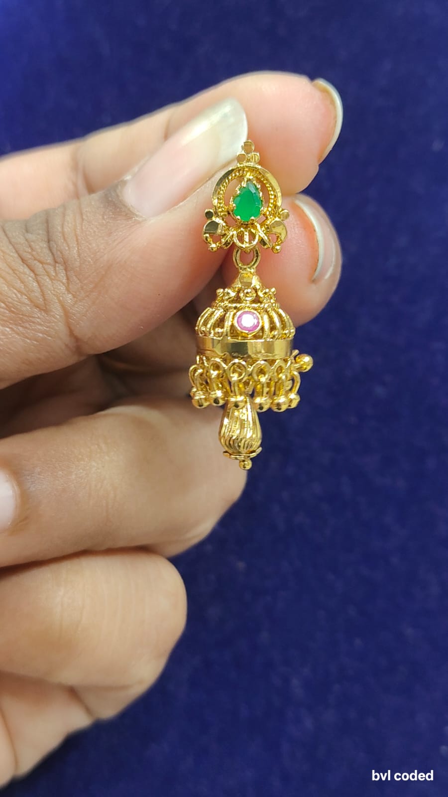 Plain Gold Jhumka